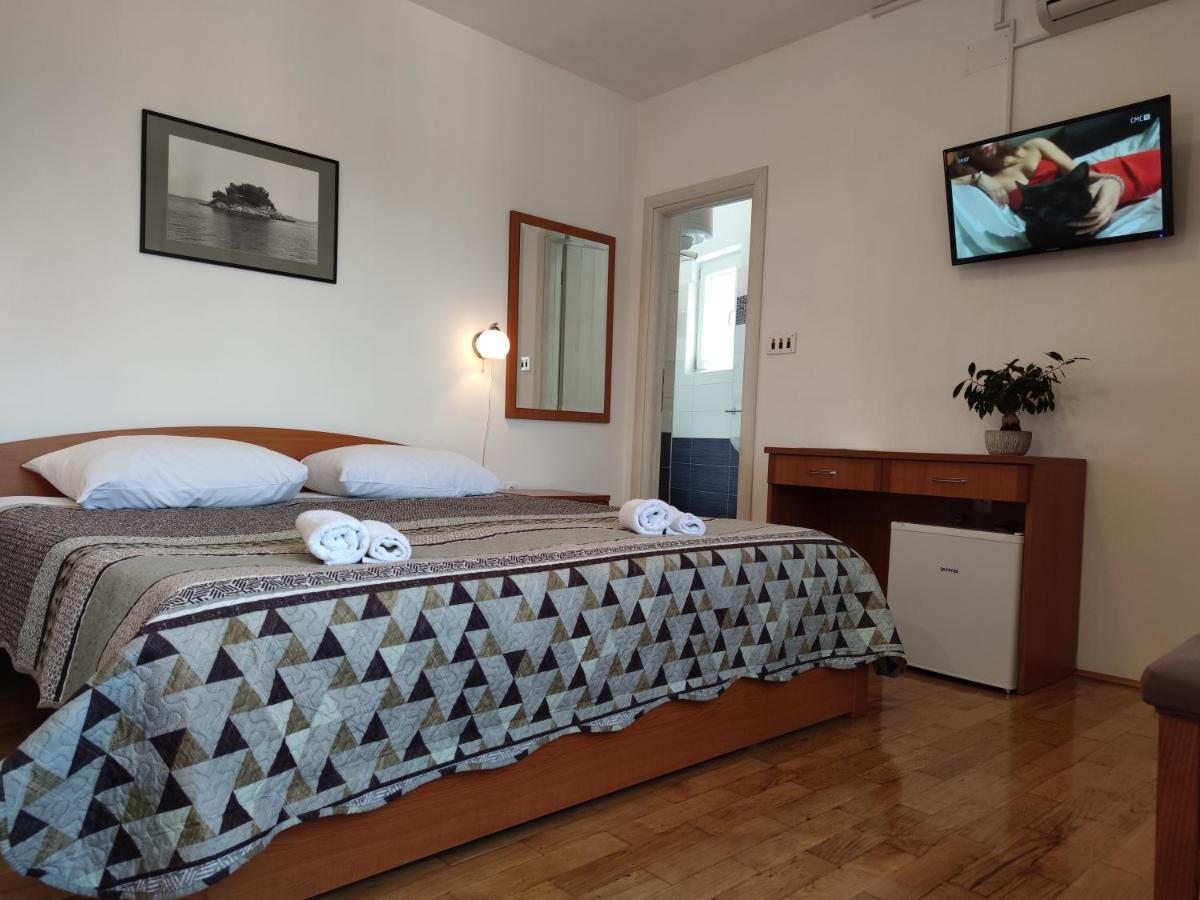 Pansion Alen - Dugi Otok Bed & Breakfast Luka  Екстериор снимка