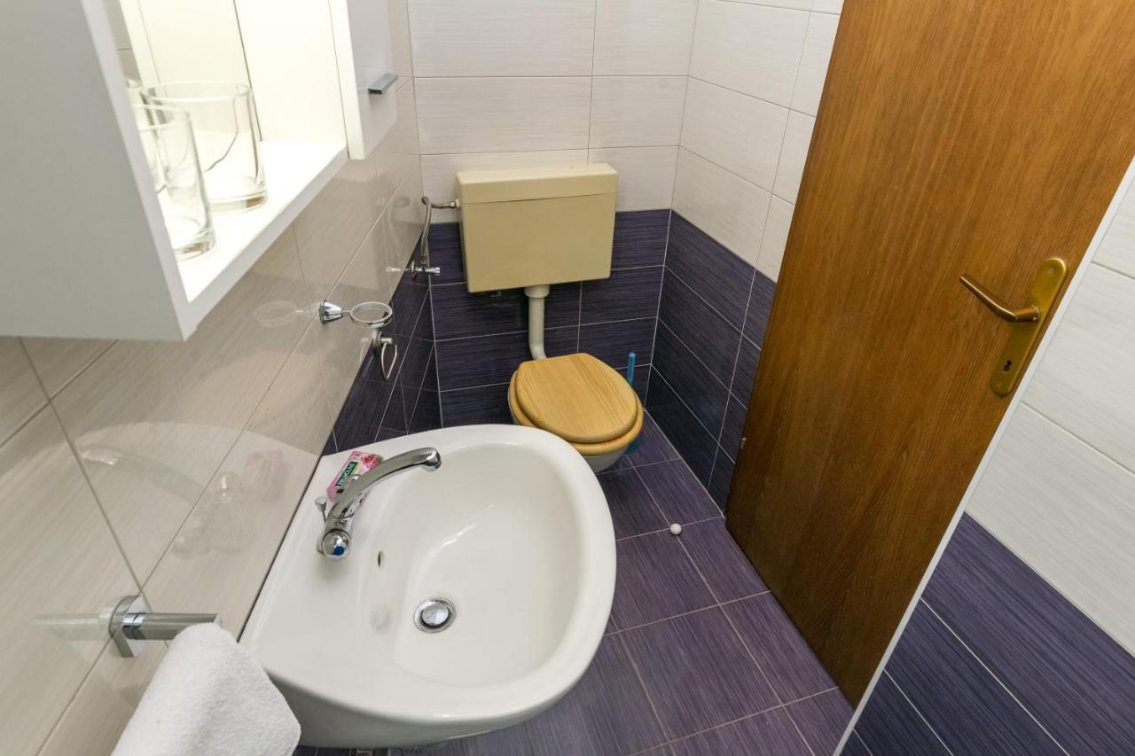 Pansion Alen - Dugi Otok Bed & Breakfast Luka  Екстериор снимка