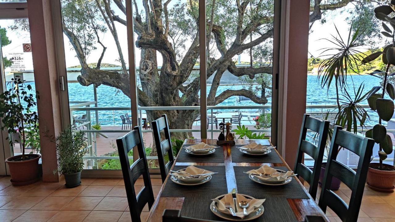 Pansion Alen - Dugi Otok Bed & Breakfast Luka  Екстериор снимка