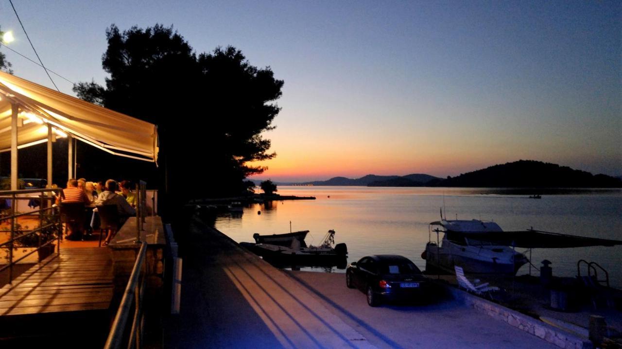 Pansion Alen - Dugi Otok Bed & Breakfast Luka  Екстериор снимка